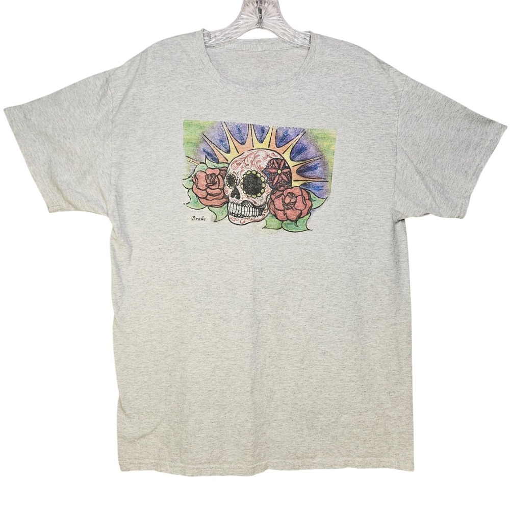 Drake Gray Sugar Skull Rose Graphic T-Shirt M/L Edgy Tattoo Art Tee Streetwear